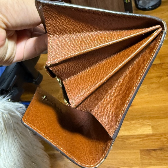 Louis vuitton Sarah Monogram long wallet with Duster and box included. 2CC slot - Picture 13 of 16